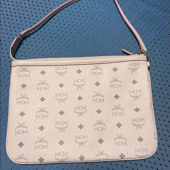 MCM handbag and belt - Picture 5 of 16